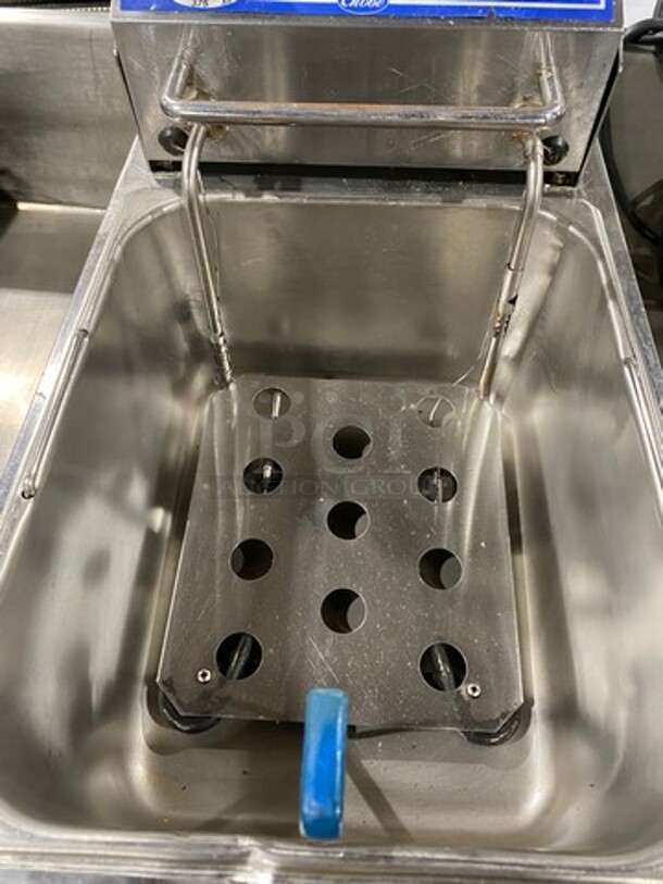 Globe Countertop Electric Powered Deep Fat Fryer! With Backsplash! All Stainless Steel! On Legs! Model: PF10E 120V - Image 6 of 8