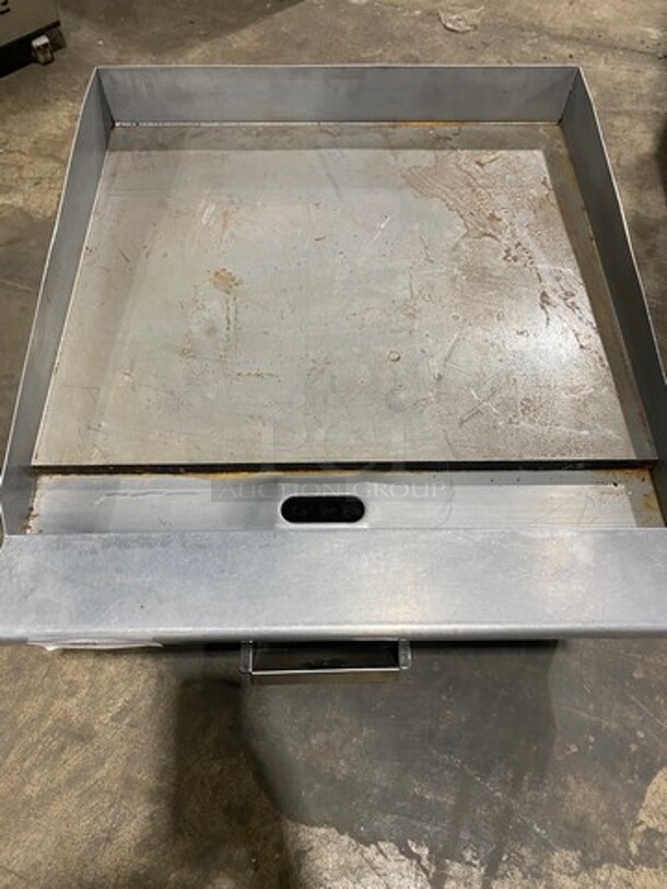 Cook Rite Commercial Countertop Natural Gas Powered Flat Top Griddle! With Back And Side Splashes! All Stainless Steel! On Legs! - Image 5 of 10