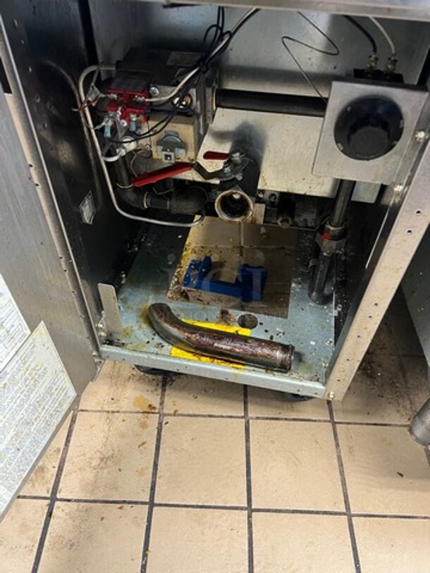 Frymaster Commercial Natural Gas Powered Deep Fat Fryer! With 2 Frying Baskets! With Backsplash! All Stainless Steel! On Casters! WORKING WHEN REMOVED! - Image 3 of 8