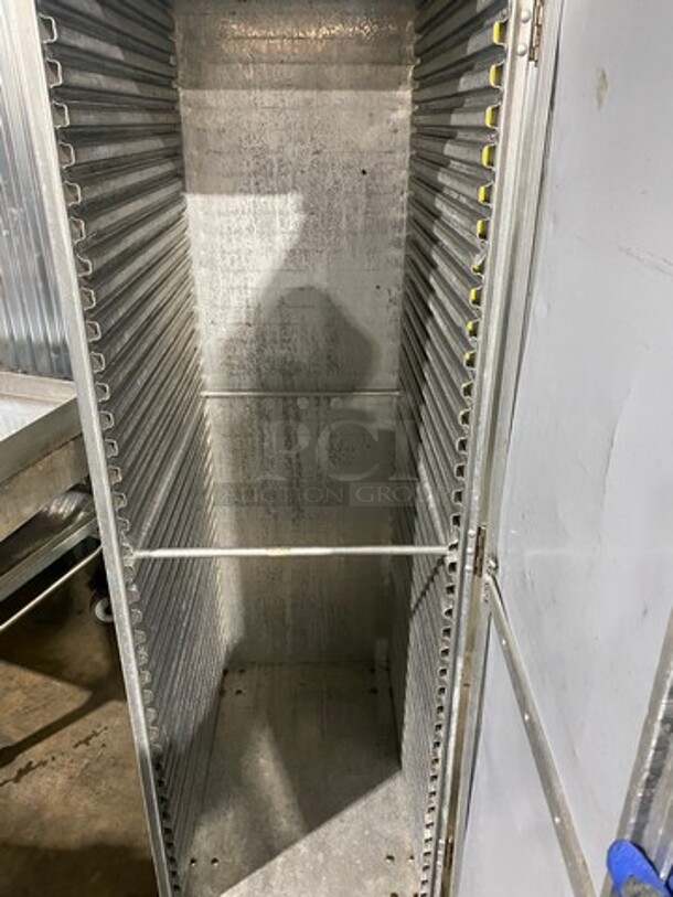Cres Cor Commercial Food Holding/Transport Cabinet! With Single Door! All Stainless Steel Body! Model 10141! On Casters! - Image 5 of 8