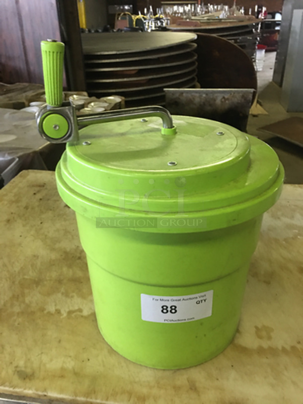 Green Poly Salad Spinner! - Image 1 of 6