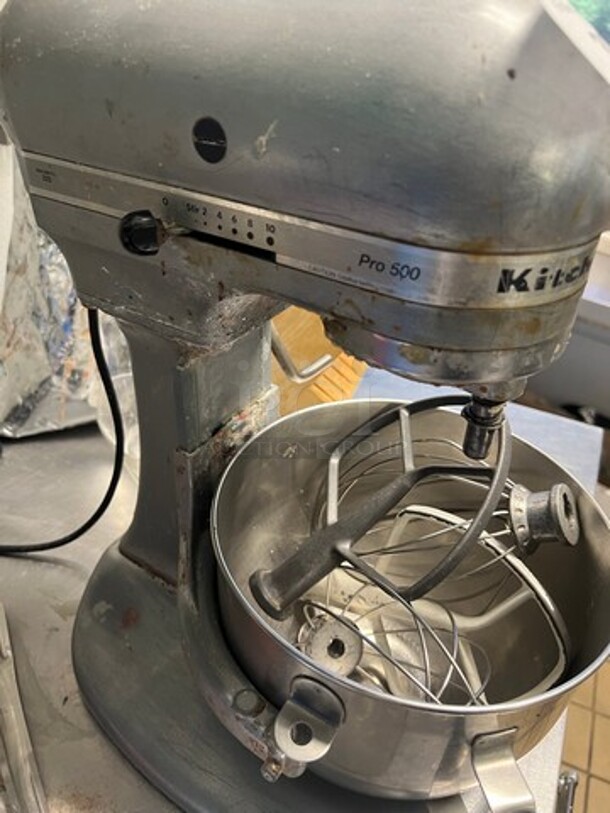Kitchen Aid Countertop Planetary Mixer! With Mixing Bowl! With Whisk And Paddle Attachments! WORKING WHEN REMOVED! Model: PRO500 - Image 4 of 6