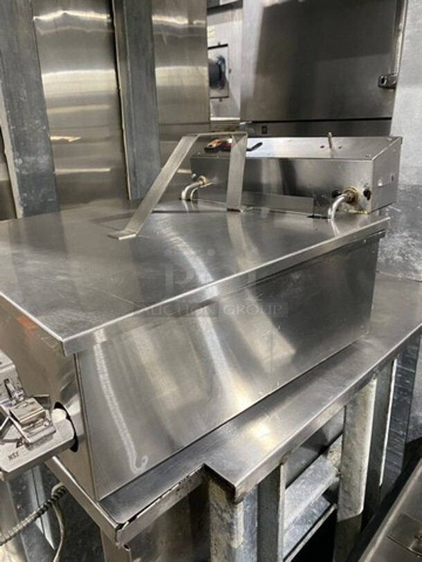 Countertop Electric Powered Deep Fat Fryer! With Backsplash! All Stainless Steel! - Image 2 of 8