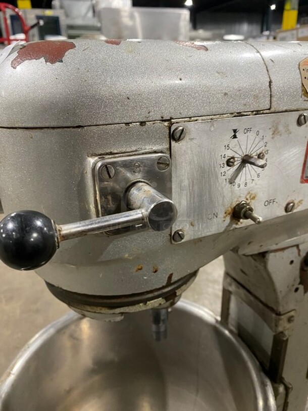 Berkel Commercial 20QT Planetary Mixer! With Mixing Bowl! MODEL PM20 SN:0515987 110V 1PH  - Image 6 of 9