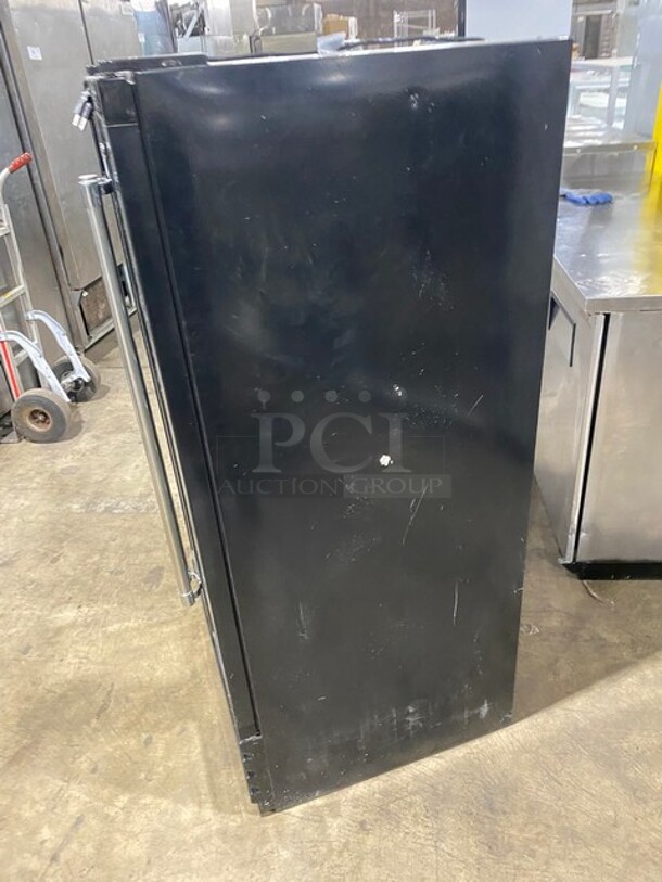 NICE! Franklin Chef Commercial Double Glass Door Dual Temp Refrigerated Wine Cellar! With 100 Bottle Capacity! 115V 1 Phase! Model: FWC100 SN: 0507000085! Working When Removed! - Image 5 of 8