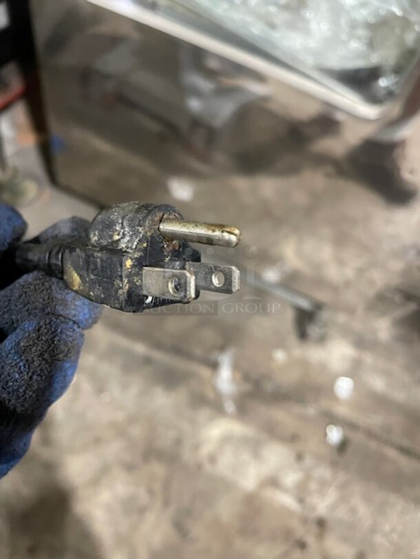 30 Quart Commercial Floor Style Planetary Mixer! With Stainless Steel Wire Whisk & Aluminum Flat Beater Attachment! With Stainless Steel Mixing Bowl! 110/220V 1 Phase! - Image 10 of 10