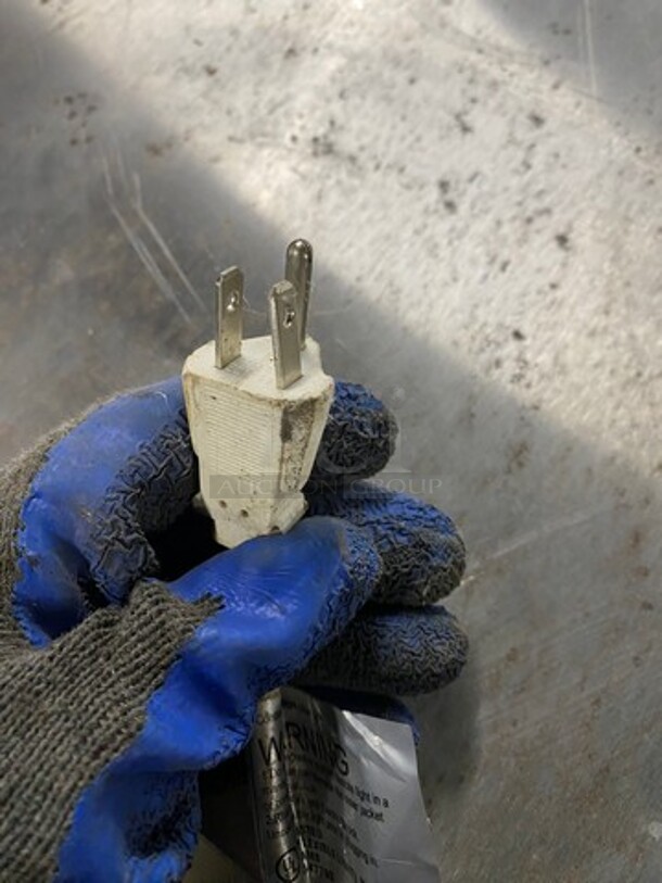 Uline Commercial Countertop Single Door Reach In Refrigerator/Freezer! All Stainless Steel! - Image 8 of 9