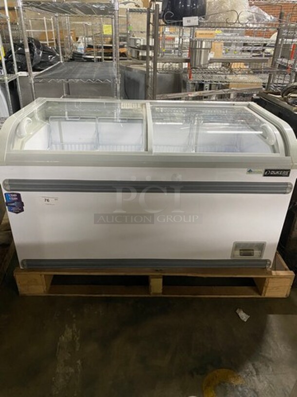 SCRATCH-N-DENT! Dukers Commercial Chest Freezer Showcase Merchandiser! With 2 View Through Sliding Top Doors! With Poly Coated Baskets! Powers On, Doesn't Go Down To Temp! Model: WD500Y SN: 0151000DUK200911201000936 115V 60HZ 1 Phase - Image 1 of 12