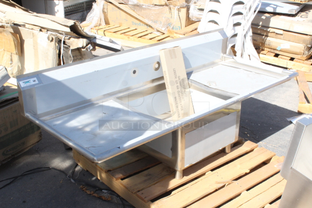 BRAND NEW SCRATCH & DENT! Regency 600S123232G 71" 16 Gauge Stainless Steel One Compartment Commercial Sink with Galvanized Steel Legs, Drain and 2 Drainboards - 23" x 23" x 12" Bowl Sink only. Out of original packaging.  - Image 2 of 6