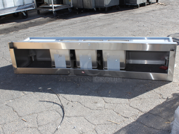 BRAND NEW SCRATCH & DENT! Regency 600B31014219 3 Bowl Underbar Sink with Two Large Drainboards - 72" x 18 3/4". Minor Denting. Sink Only. Minor damage to top of top right corner. see photos.  - Image 6 of 7