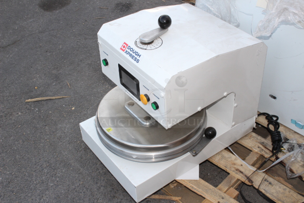 BRAND NEW SCRATCH & DENT! DoughXpress DXE-WH 18" Electromechanical Automatic Heavy Duty Pizza Dough Press - 120V, 1150W. S/N: 869-1961 - Image 5 of 7