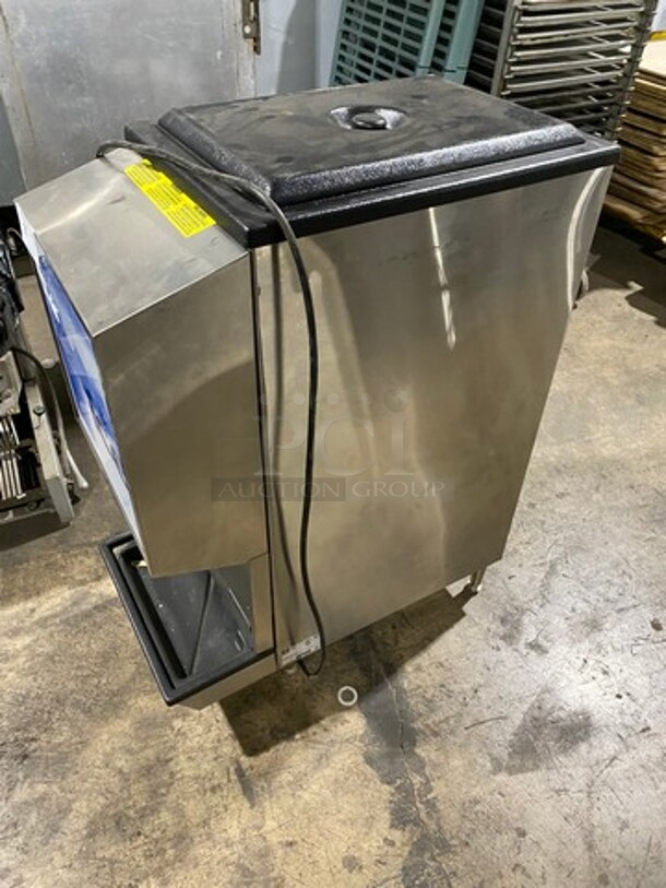 Manitowoc Commercial Countertop Ice Dispenser! All Stainless Steel! On Small Legs! Model: M90 SN: 610196452 115V 60HZ 1 Phase - Image 3 of 8