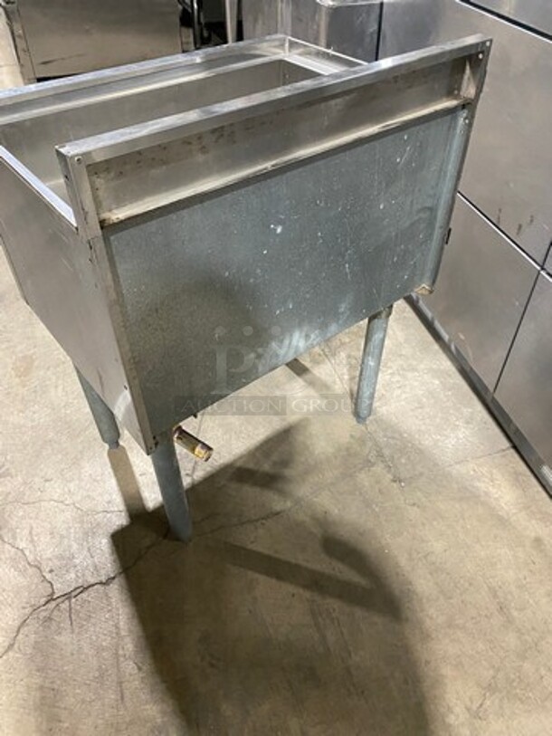 Krowne All Stainless Steel Ice bin! On legs! MODEL 1824 SN:08030006015 - Image 3 of 7