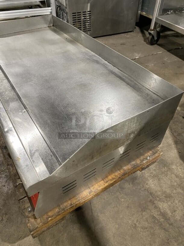 Avantco 36 Inch Electric Powered Countertop Griddle! Model 177EG36N! 208/240V! - Image 2 of 8