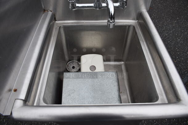 Stainless Steel Commercial Single Bay Sink w/ Insinkerator Badger Garbage Disposal, Faucet, Handles and Left Side Splash Guard. 19x22x44. Bay 14x16x10 - Image 5 of 8