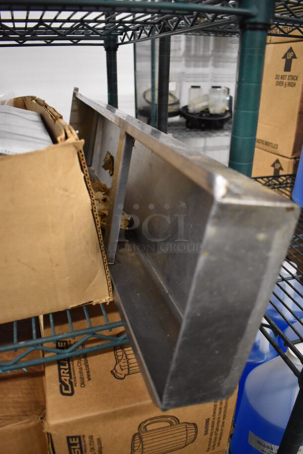 ALL ONE MONEY! Tier Lot of Various Items Including Metal Drip Tray, Various Material - Image 5 of 6