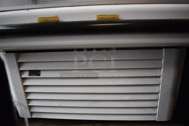 Hussmann GSVM-4060 Metal Commercial Floor Style Open Grab N Go Display Case Merchandiser. 115 Volts, 1 Phase. 40x31x61. Tested and Working! - Image 7 of 7