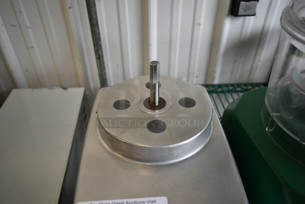 BRAND NEW SCRATCH AND DENT! Robot Coupe Blixer 4 Series A Stainless Steel Commercial Countertop Food Processor w/ Bowl, Lid and S Blade. 120 Volts, 1 Phase. Tested and Working! - Image 5 of 9