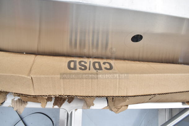 BRAND NEW SCRATCH AND DENT! Regency 600DDTS108R 16-Gauge 9' Soiled / Dirty Dish Table with 3-Compartment Sink - 20" x 20" x 12" Bowls - Right Drainboard.   - Image 6 of 11
