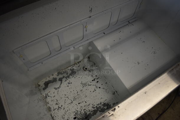 Metal Commercial Ice Cream Dipping Cabinet. 46.5x27x51. Tested and Working! - Image 4 of 5