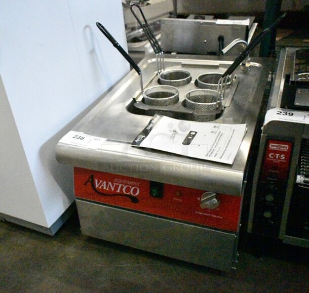 BRAND NEW SCRATCH AND DENT! Avantco 177PC201M Stainless Steel 2.1 Gallon / 8 Liter Electric Countertop Pasta Cooker / Rethermalizer. 208/240 Volts, 1 Phase.  - Image 2 of 10