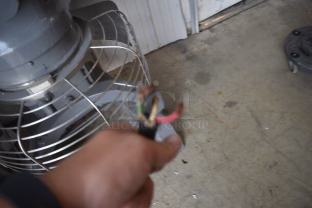 Hobart L 800 Commercial Electric Floor Standing 80 Quart Mixer With Bowl Gaurd. 208V.  - Image 5 of 5