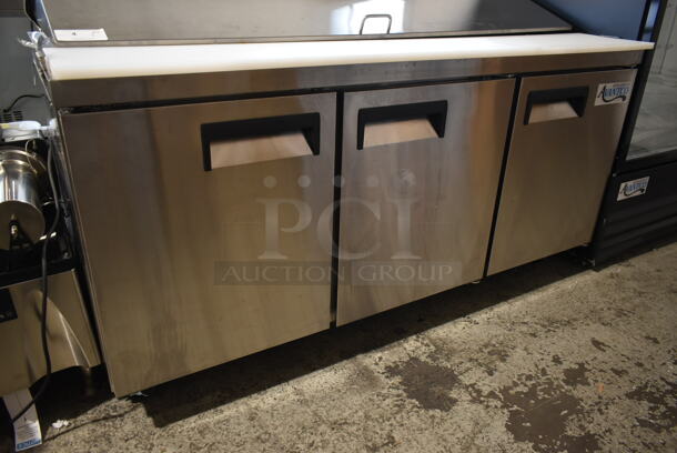 BRAND NEW SCRATCH AND DENT! 2023 Avantco 178APT71HC Stainless Steel Commercial Sandwich Salad Prep Table Bain Marie Mega Top on Commercial Casters. 115 Volts, 1 Phase. Stock Picture Used as Gallery. Tested and Working! - Image 3 of 9