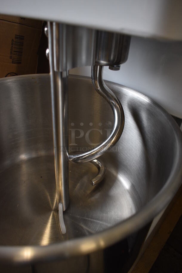 BRAND NEW! Estella Model 348SM20 Metal Commercial Countertop 21 Quart Spiral Dough Mixer w/ Stainless Steel Mixing Bowl, Bowl Guard and Dough Hook Attachment. 120 Volts, 1 Phase. 15x26x34. Tested and Working! - Image 4 of 6