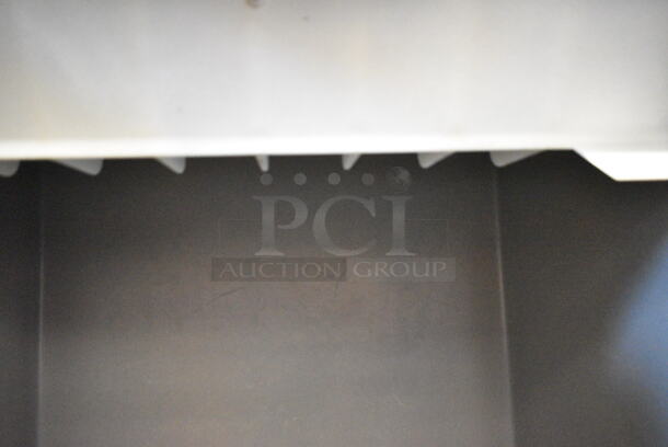 Manitowoc SD0603W Stainless Steel Commercial Ice Head on Manitowoc B570 Commercial Bin. 208-230 Volts, 1 Phase.  - Image 5 of 7