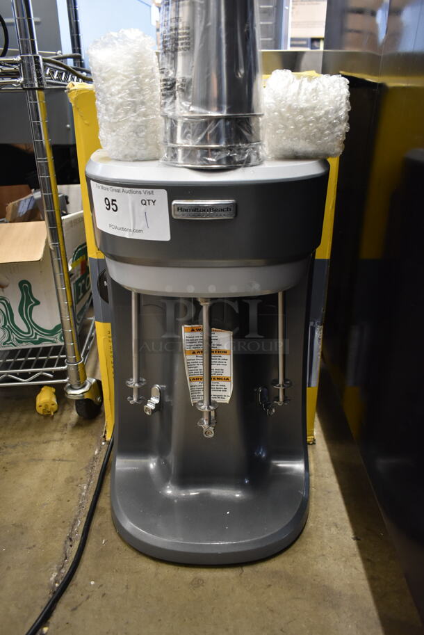 LIKE NEW! Hamilton Beach HMD400 Metal Commercial Countertop 3 Head Drink Mixer w/ 3 Mixing Cups. 120 Volts, 1 Phase. Tested and Working! - Image 2 of 7