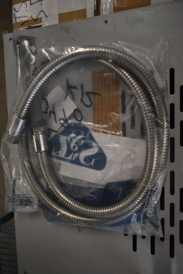 BRAND NEW SCRATCH AND DENT! T&S 510B0060H 60" Stainless Steel Flex Hose with Gray Handle and Polyurethane Liner - Image 2 of 3