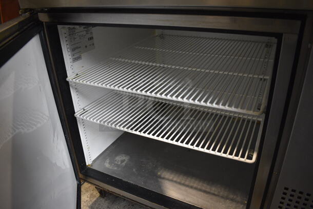 True TPP-44 Stainless Steel Commercial Pizza Prep Table w/ Over Sized Cutting Board on Commercial Casters. 115 Volts, 1 Phase. Tested and Working! - Image 5 of 6
