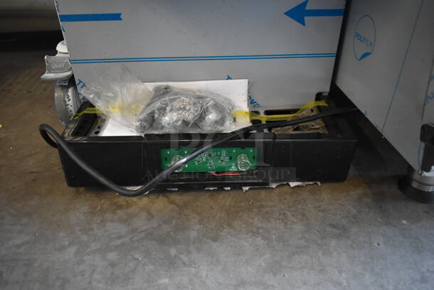 BRAND NEW SCRATCH AND DENT! 2023 Hoshizaki DCM-271BAH Stainless Steel Commercial Countertop Ice Maker and Water Dispenser - 10 lb. Storage. Front Panel Doesn't Stay On. 115 Volts, 1 Phase.  - Image 5 of 7