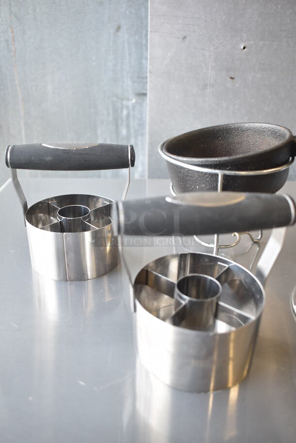 ALL ONE MONEY! Lot of 3 Small Pots on Stands and 2 Corers.  - Image 3 of 7