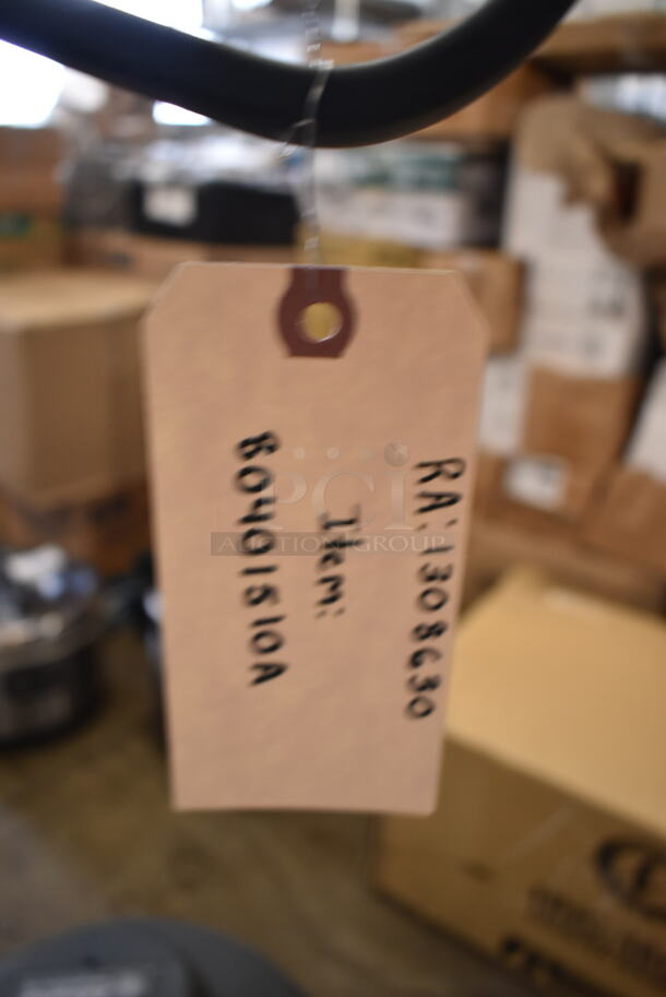 BRAND NEW SCRATCH AND DENT! Advance Advolution 20 01510A 20" Corded Electric Floor Burnisher - 1,500 RPM. Tested and Working! - Image 5 of 7