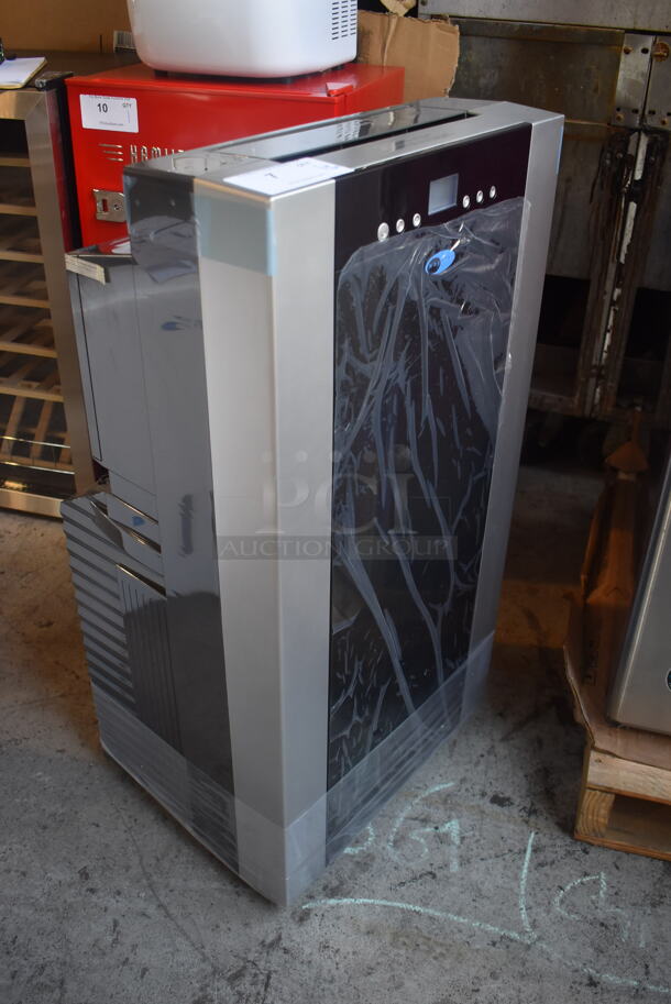 BRAND NEW SCRATCH AND DENT! Whynter ARC-14S Stainless Steel Electric Powered Portable Air Conditioner With Box of Additional Parts. 115V. Tested and Working!  - Image 2 of 7
