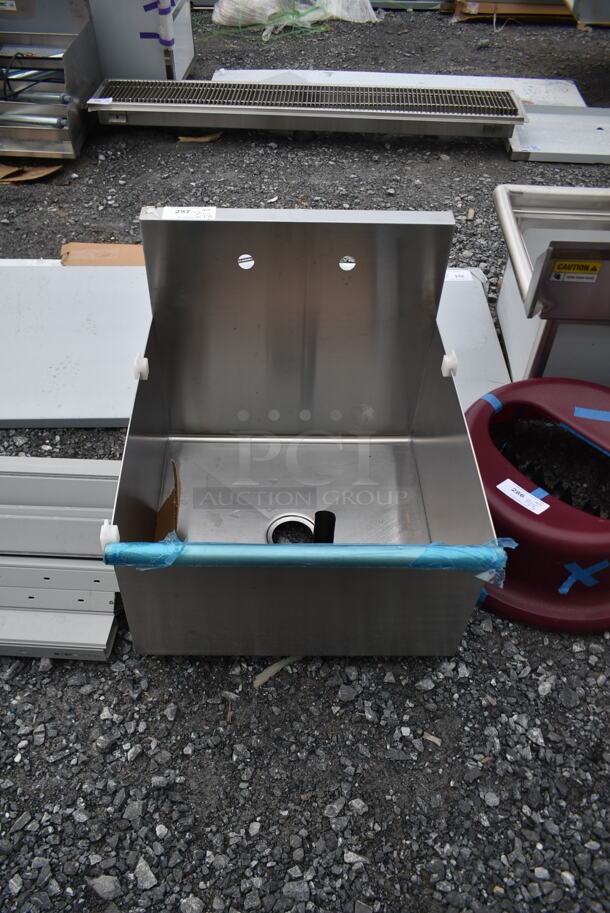 BRAND NEW SCRATCH AND DENT! Stainless Steel Commercial Single Bay Sink. - Image 2 of 5
