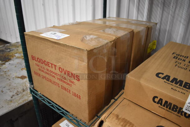 ALL ONE MONEY! Tier Lot of Various Items Including Utensils, Cambro Food Storage Lids, 2 Boxes of Blodgett 58013 and 2 Blodgett 6" Stainless Steel Legs - Image 5 of 8