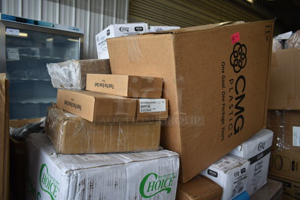 PALLET LOT of 35 BRAND NEW Boxes Including 2 Box 130WSPOON Choice Medium Weight White Plastic Teaspoon - 1000/Case, 245CB12PLN Choice 12" x 12" x 2" Kraft Customizable Corrugated Plain Pizza Box - 50/Case, 3 Box 130HSBK1M Visions Black Heavy Weight Plastic Teaspoon - Case of 1000, 394385L Noble Products White Powder-Free Disposable Latex Gloves for Foodservice - Large - 1000/Case, 127RD8COMBO Choice 8 oz. Customizable Microwavable Clear Round Deli Container and Lid Combo Pack - 250/Case, 127P400C Choice Clear Plastic Souffle Cup, 3 Box Choice 4 oz Portion Cups, 500CC12 12 oz. Plastic Cold Cup - 1000/Case, 3 Box Cambro 30HPD150 1/3 Size Amber High Heat Drain Tray, Noble X Large Gloves, 130HBKCUTFW Visions Individually Wrapped Black Heavy Weight Plastic Fork - 1000/Case. 35 Times Your Bid! - Image 8 of 9