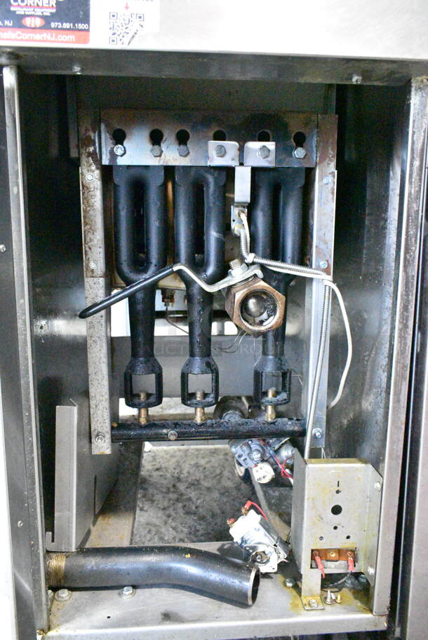 Royal REEF-35 Stainless Steel Commercial Floor Style Natural Gas Powered Deep Fat Fryer on Commercial Casters. 24,000 BTU.  - Image 5 of 7