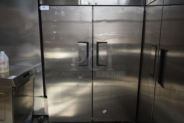 2012 True TG2R-2S ENERGY STAR Stainless Steel Commercial 2 Door Reach In Cooler w/ Poly Coated Racks on Commercial Casters. 115 Volts, 1 Phase. Tested and Working! - Image 3 of 8