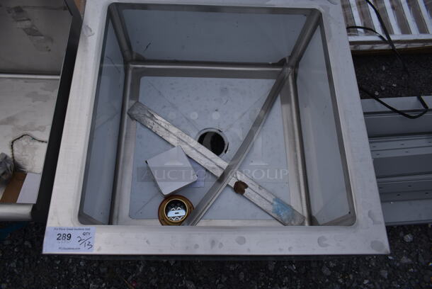 BRAND NEW SCRATCH AND DENT! Regency 600SM242412 Regency 16-Gauge Stainless Steel One Compartment Floor Mop Sink - 24" x 24" x 12" Bowl - Image 3 of 4