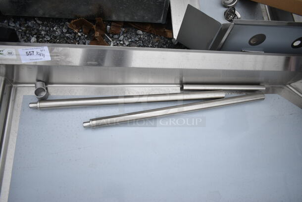 BRAND NEW SCRATCH AND DENT! Regency 600CDT60L 16 Gauge 5' Clean Dish Table - Left Drainboard - Image 4 of 6