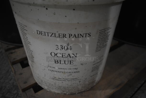 ALL ONE MONEY! PALLET LOT of Various Items Including 3 Barrels and 2 Buckets; Ocean Blue, Trilene 65. BUYER MUST REMOVE. - Image 4 of 6