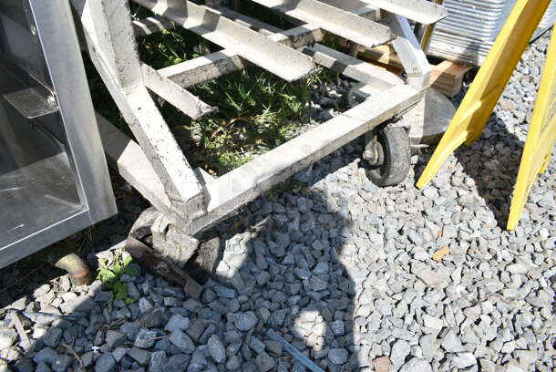 Metal Commercial Transport Rack on Commercial Casters.  - Image 2 of 5