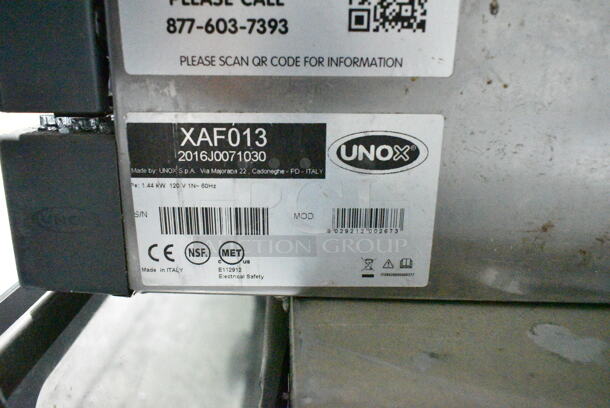 2016 Cadco XAF013 Lisa Stainless Steel Commercial Countertop Electric Powered Convection Oven w/ View Through Door and Metal Oven Rack. See Pictures for Broken Glass on Door. 120 Volts, 1 Phase. Tested and Working! - Image 6 of 6