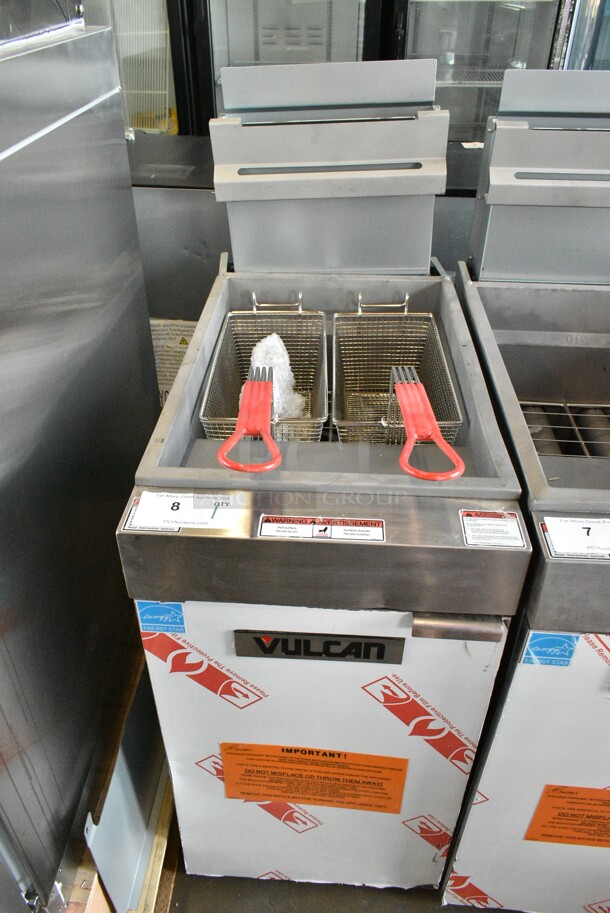 BRAND NEW SCRATCH AND DENT! Vulcan 1VEG50M-1 Veg Series Stainless Steel Floor Style 45-50 lb. Natural Gas Powered Fryer w/ 2 Metal Fry Baskets. 85,000 BTU - Image 2 of 9