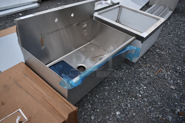 BRAND NEW SCRATCH AND DENT! Stainless Steel Commercial Single Bay Sink. No Legs. - Image 5 of 5