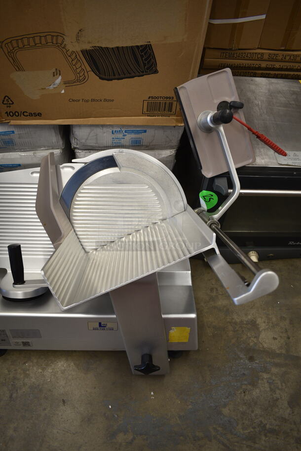 Bizerba SE 12 US Stainless Steel Commercial Countertop Meat Slicer. 120 Volts, 1 Phase. Tested and Working! - Image 4 of 8