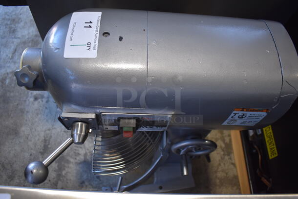 Avantco MX20 Metal Commercial Countertop 20 Quart Planetary Dough Mixer w/ Bowl Guard. 120 Volts, 1 Phase. 16x20x31. Tested and Working! - Image 6 of 8